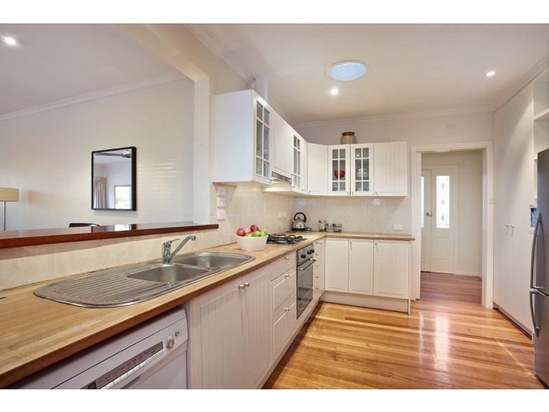 21 Brazeel Street, Blackburn South VIC 3130