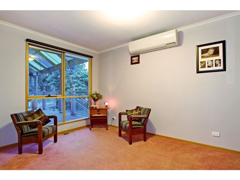 1 Ross Avenue, The Basin VIC 3154
