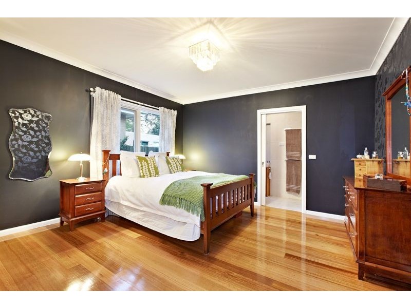 6 Massey Street, Box Hill South VIC 3128