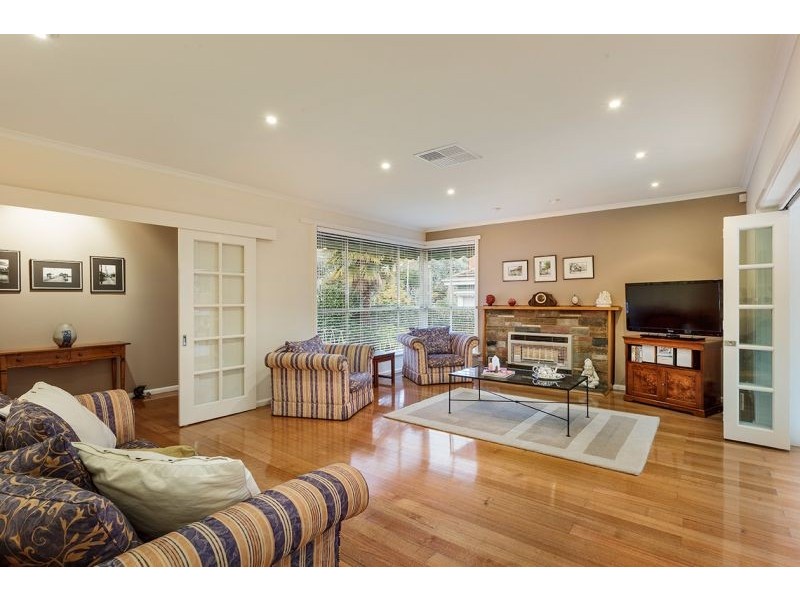 6 Pakenham Street, Blackburn VIC 3130