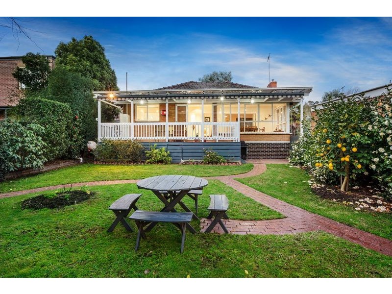 6 Pakenham Street, Blackburn VIC 3130