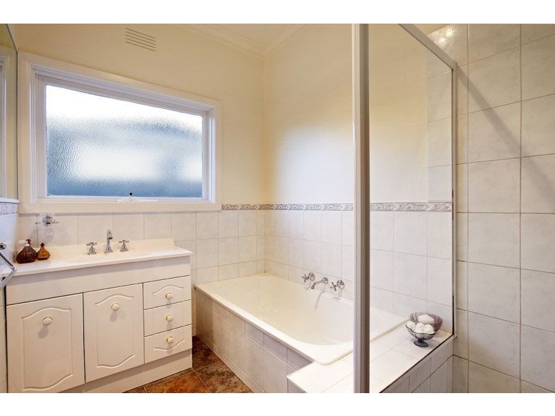 2 Carter Avenue, Nunawading VIC 3131