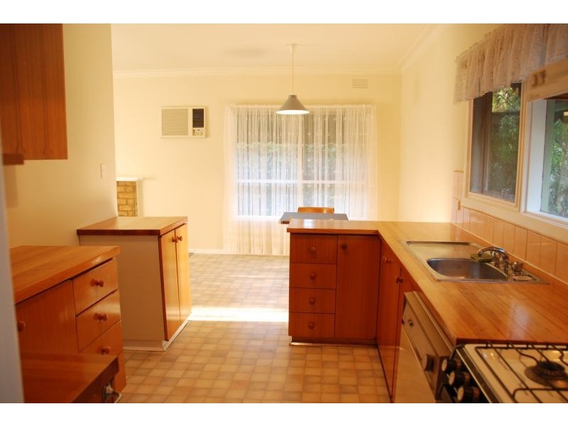 33 Dobell Street, Blackburn South VIC 3130