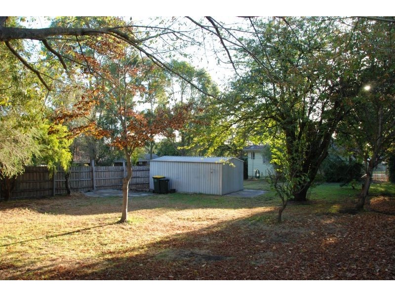 33 Dobell Street, Blackburn South VIC 3130