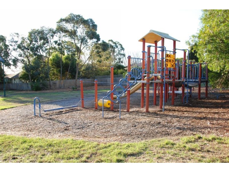 33 Dobell Street, Blackburn South VIC 3130