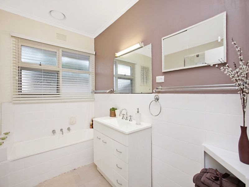 14 Sheila Street, Blackburn North VIC 3130