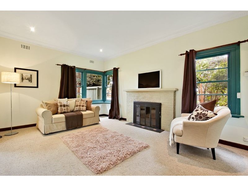 6 Tara Avenue, Blackburn VIC 3130
