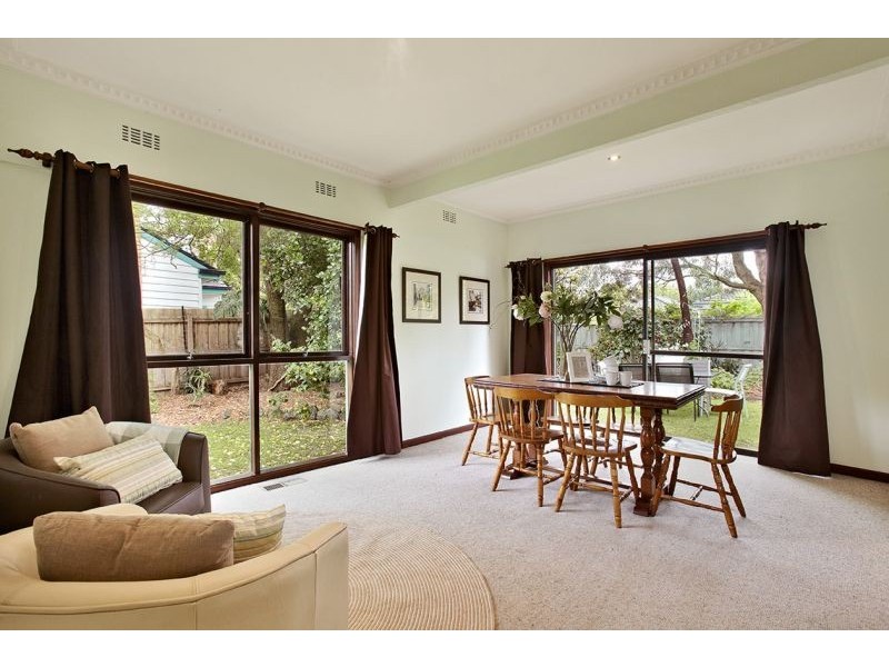 6 Tara Avenue, Blackburn VIC 3130