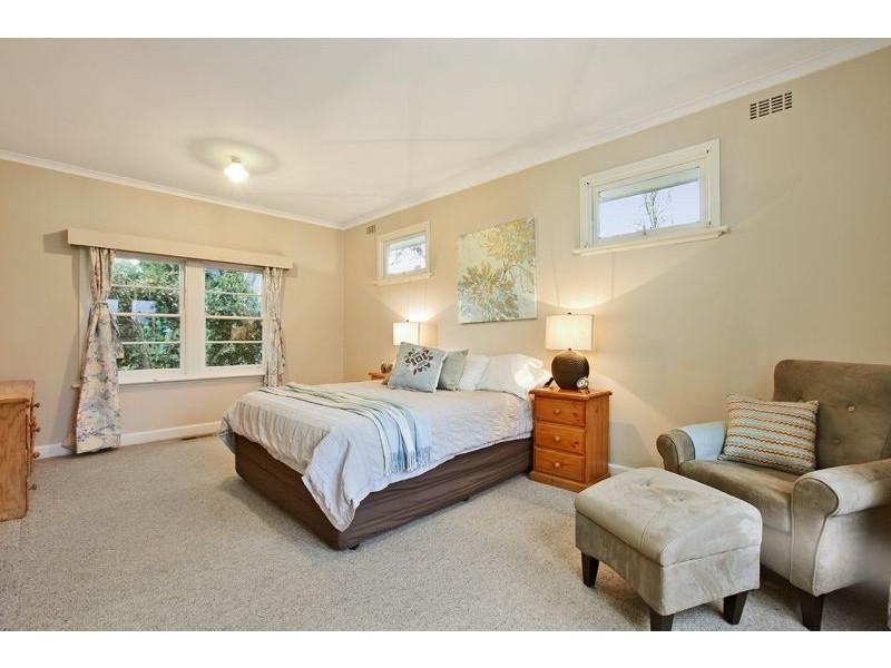 6 Tara Avenue, Blackburn VIC 3130