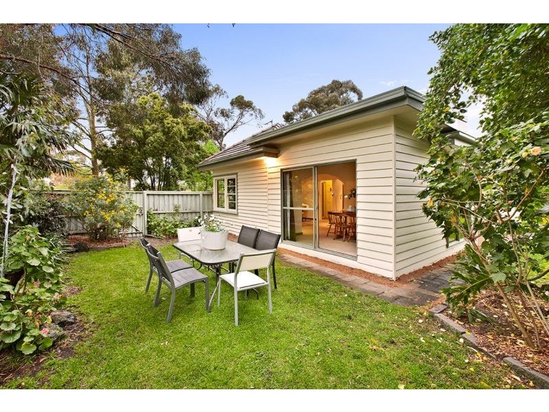 6 Tara Avenue, Blackburn VIC 3130