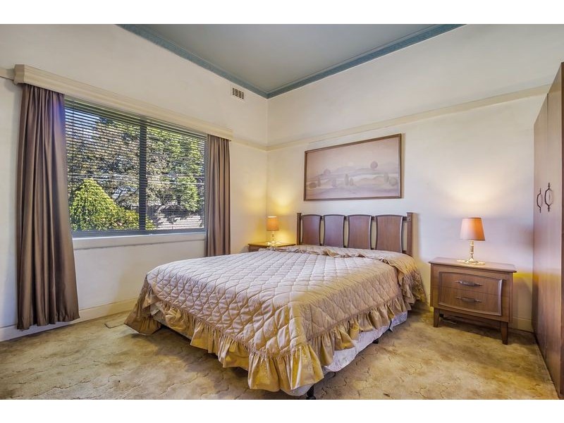 348 Middleborough Road, Blackburn VIC 3130