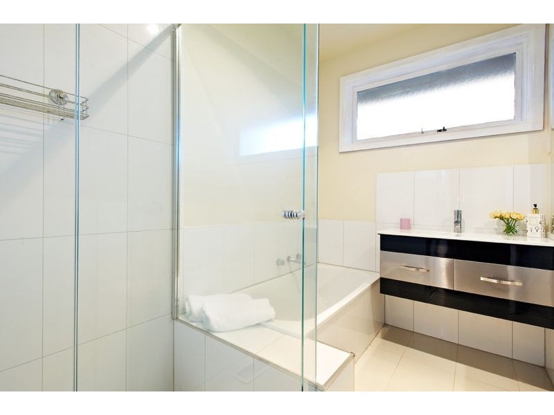 77 Hawthorn Road, Forest Hill VIC 3131