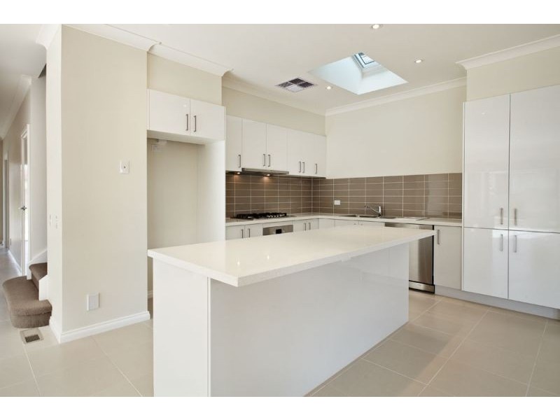 1B Barns Street, Blackburn South VIC 3130