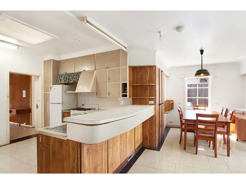 11 McComas Grove, Burwood VIC 3125