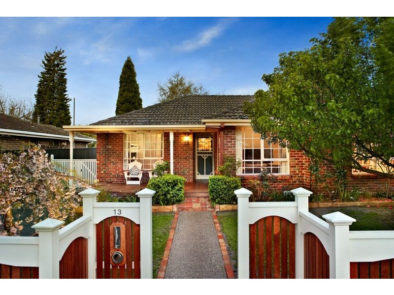 13 Lexington Street, Vermont VIC 3133
