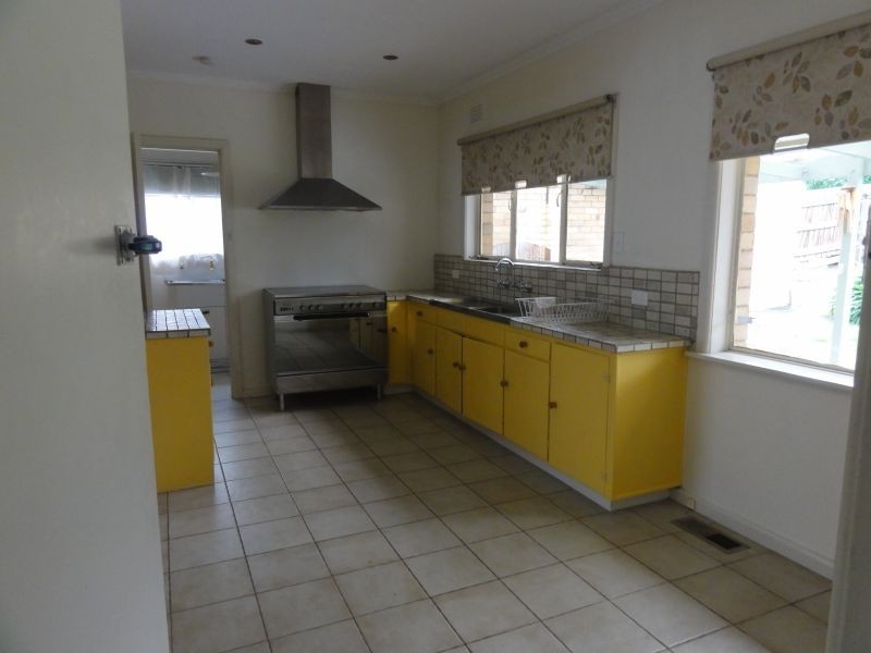 5 Cypress Avenue, Burwood VIC 3125