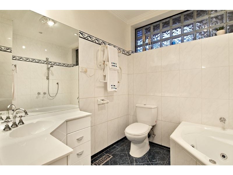 78 Lake Road, Blackburn VIC 3130