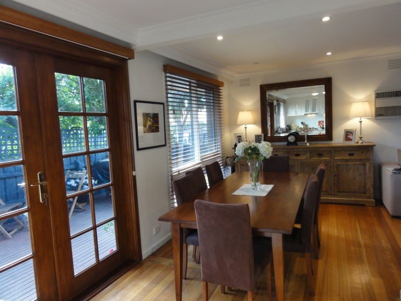 2/39 Greenwood Street, Burwood VIC 3125