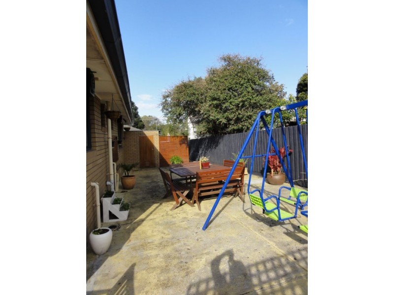 2/39 Greenwood Street, Burwood VIC 3125