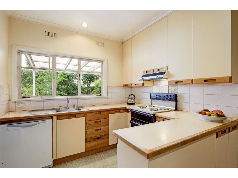 132 Springfield Road, Blackburn VIC 3130