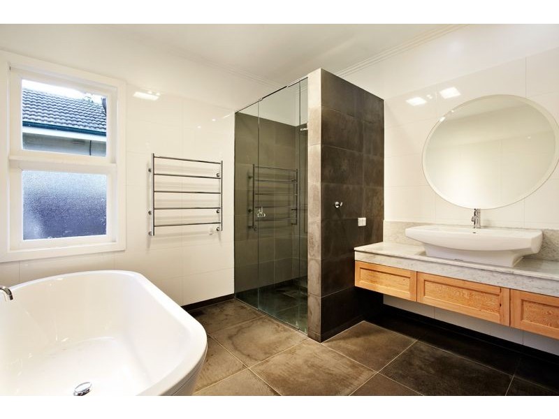 4 Elmhurst Road, Blackburn VIC 3130