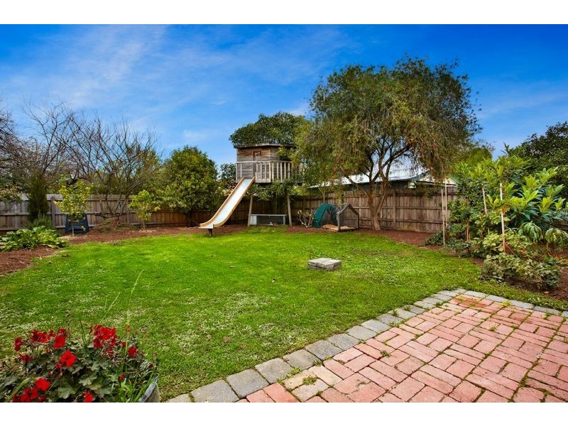 4 Elmhurst Road, Blackburn VIC 3130