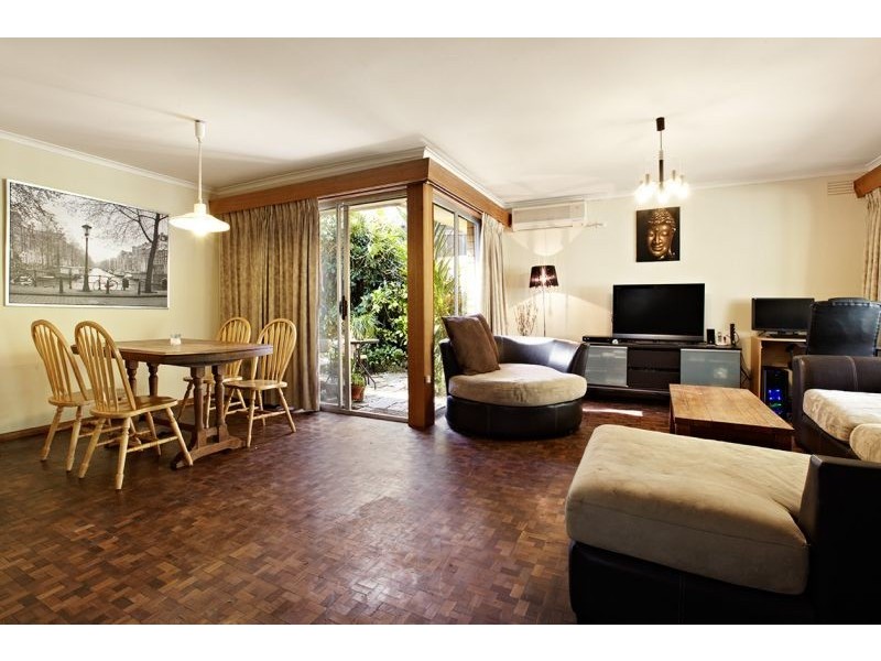 8 Andrew Street, Forest Hill VIC 3131