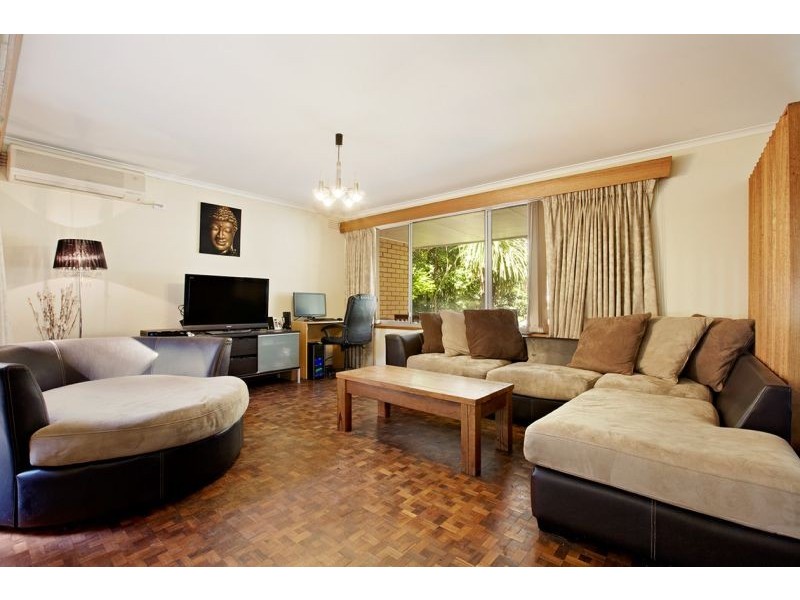 8 Andrew Street, Forest Hill VIC 3131