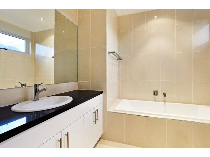 4/4 Doulton Road, Blackburn VIC 3130