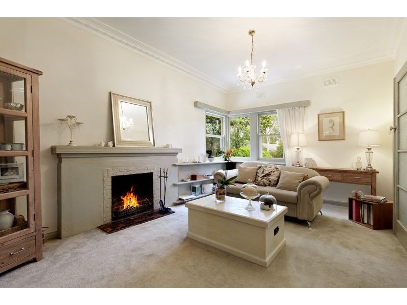 41 Glen Ebor Avenue, Blackburn VIC 3130