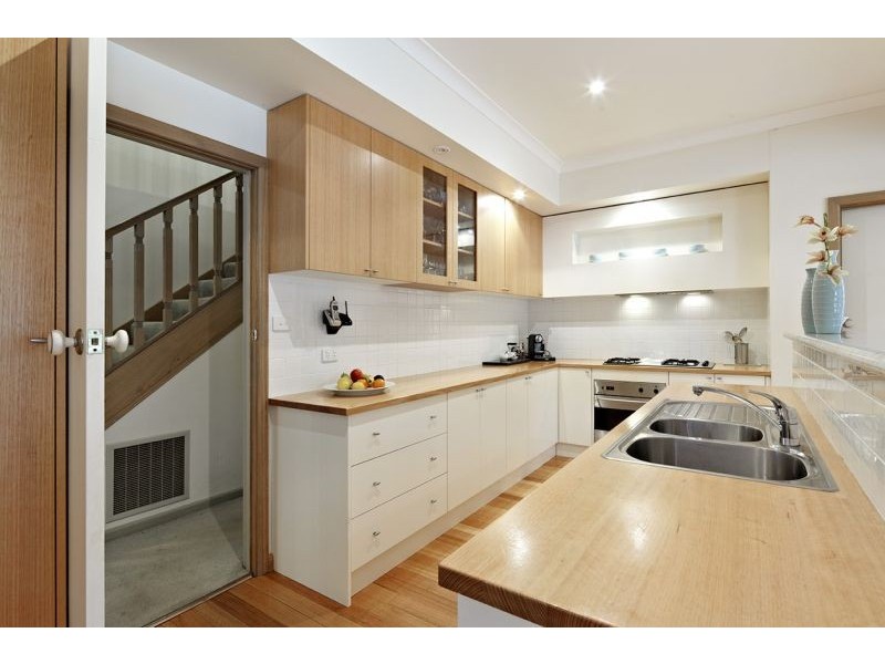 41 Glen Ebor Avenue, Blackburn VIC 3130