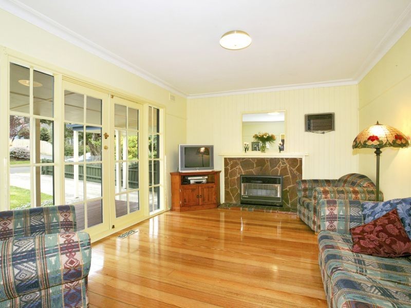 7 Glenice Avenue, Blackburn South VIC 3130