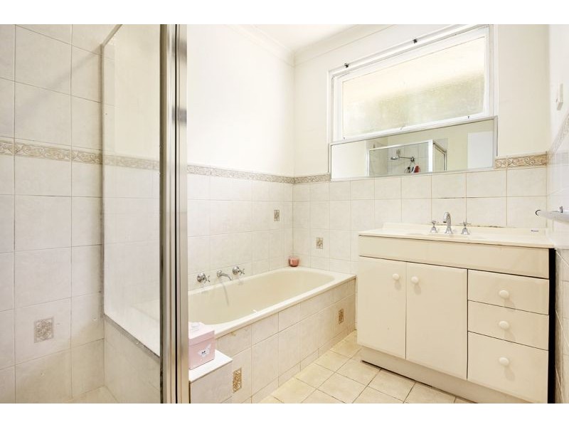 9/16 Somers Street, Burwood VIC 3125