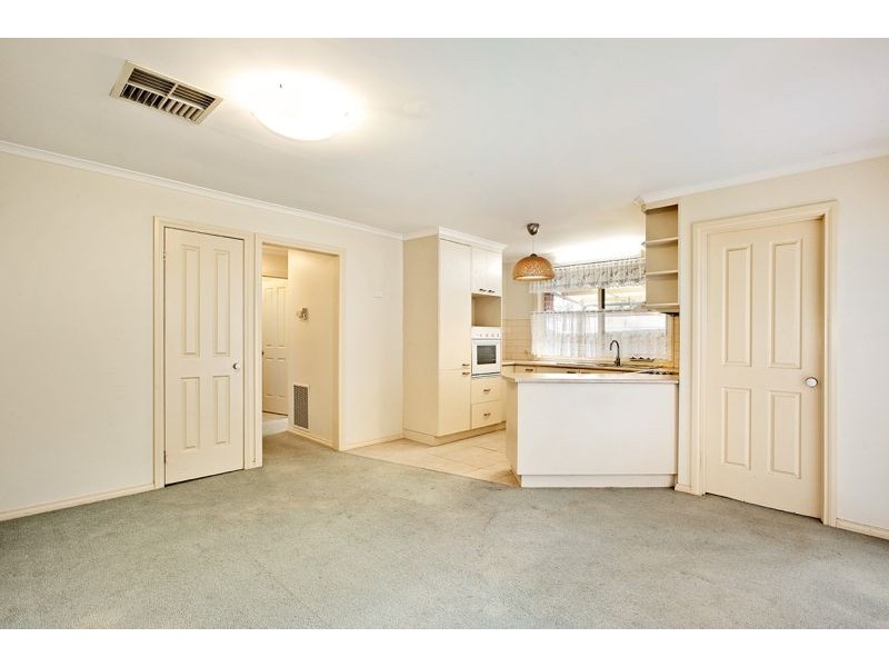 2A Ross Street, Mitcham VIC 3132