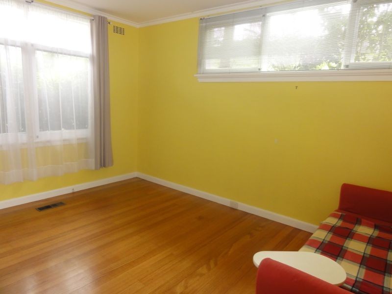 15 Iris Street, Burwood VIC 3125