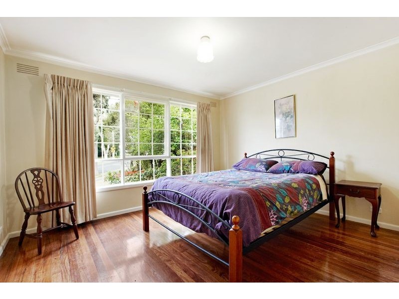 13 Christa Avenue, Burwood East VIC 3151