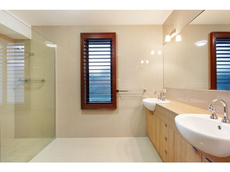 15 Koonung Road, Blackburn North VIC 3130