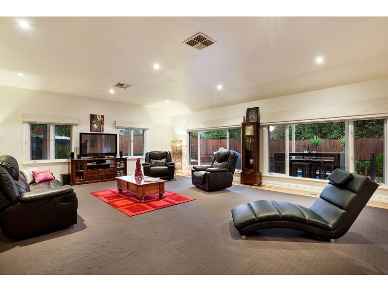 6 Beddoe Road, Vermont VIC 3133