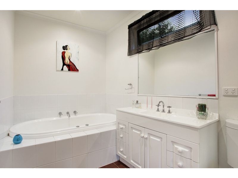 6 Beddoe Road, Vermont VIC 3133