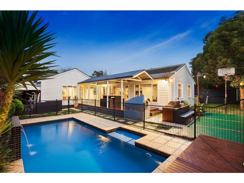 6 Beddoe Road, Vermont VIC 3133