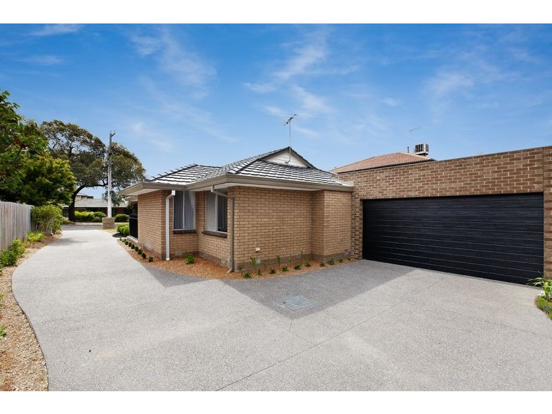 1/18 Panorama Drive, Forest Hill VIC 3131