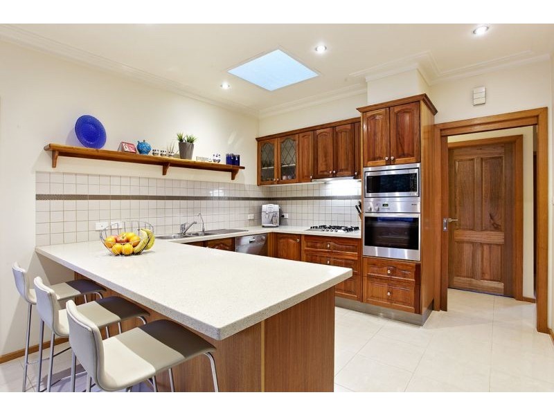 10 Haddon Court, Mitcham VIC 3132