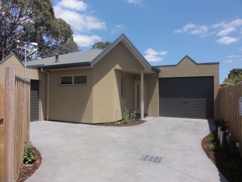2/12 Rishon Avenue, Blackburn South VIC 3130