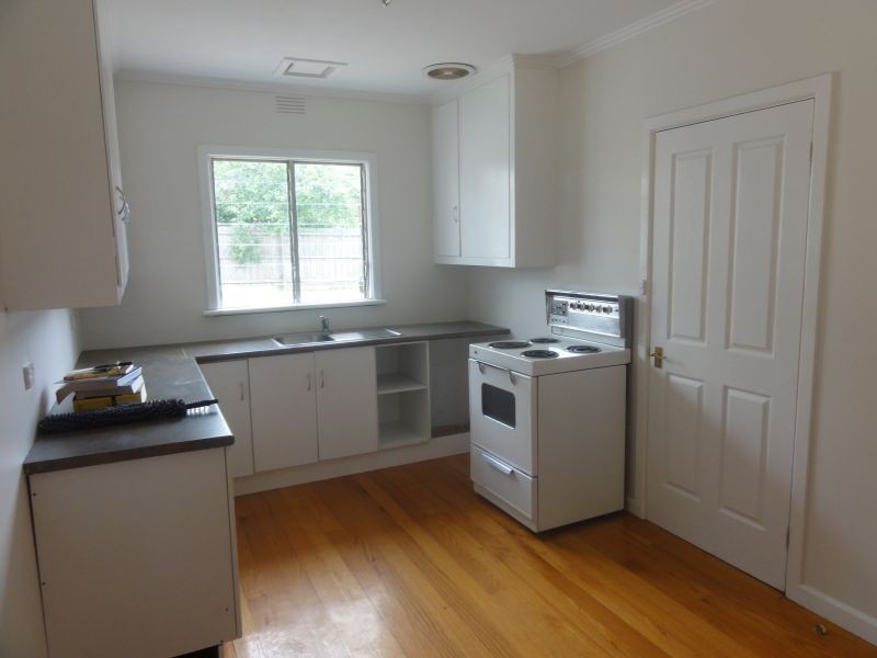 13 Keith Grove, Ringwood VIC 3134