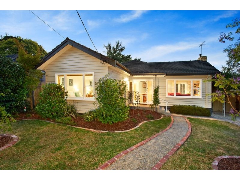 14 Simon Street, Blackburn North VIC 3130