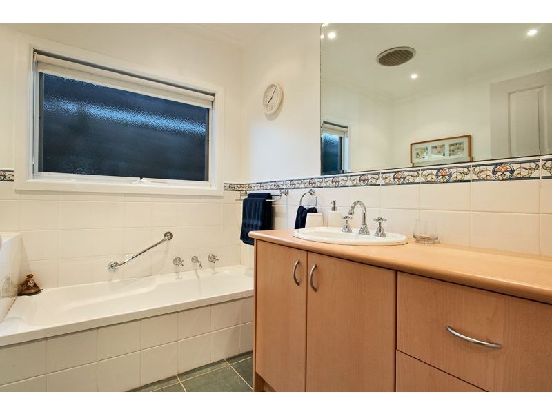 14 Simon Street, Blackburn North VIC 3130