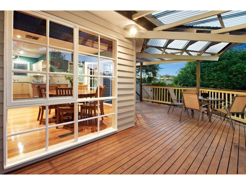 14 Simon Street, Blackburn North VIC 3130