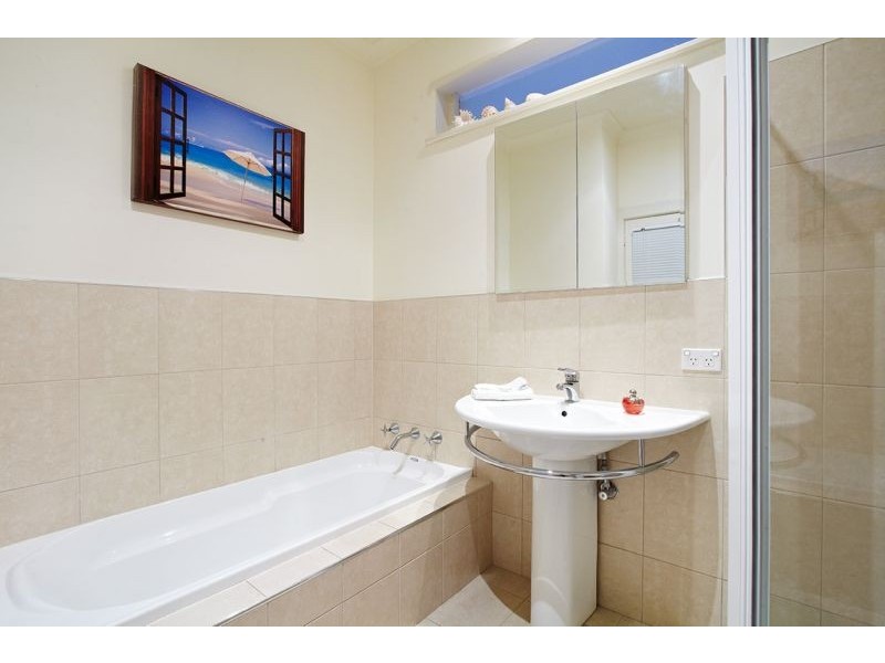 1/20 Glen Ebor Avenue, Blackburn VIC 3130