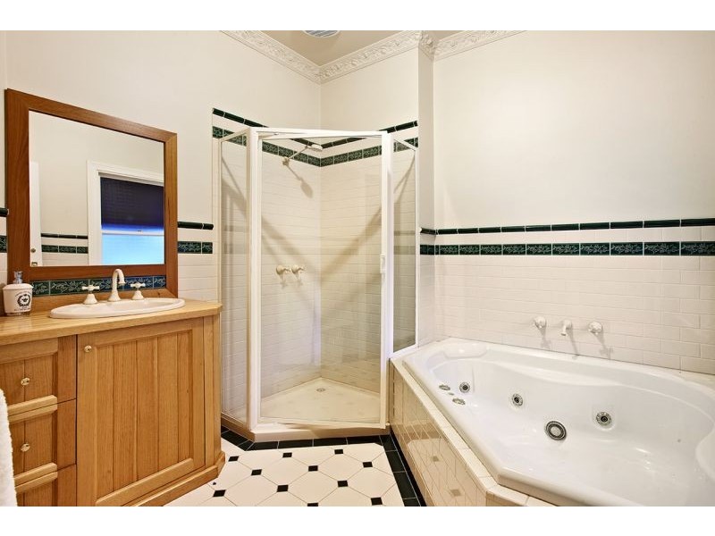 36 Carinya Road, Vermont VIC 3133