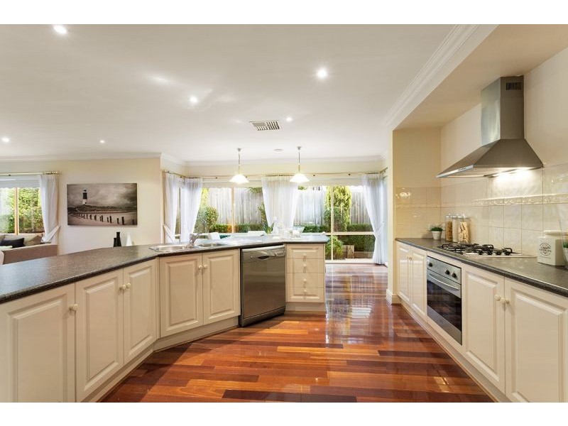 21 Amery Avenue, Blackburn VIC 3130